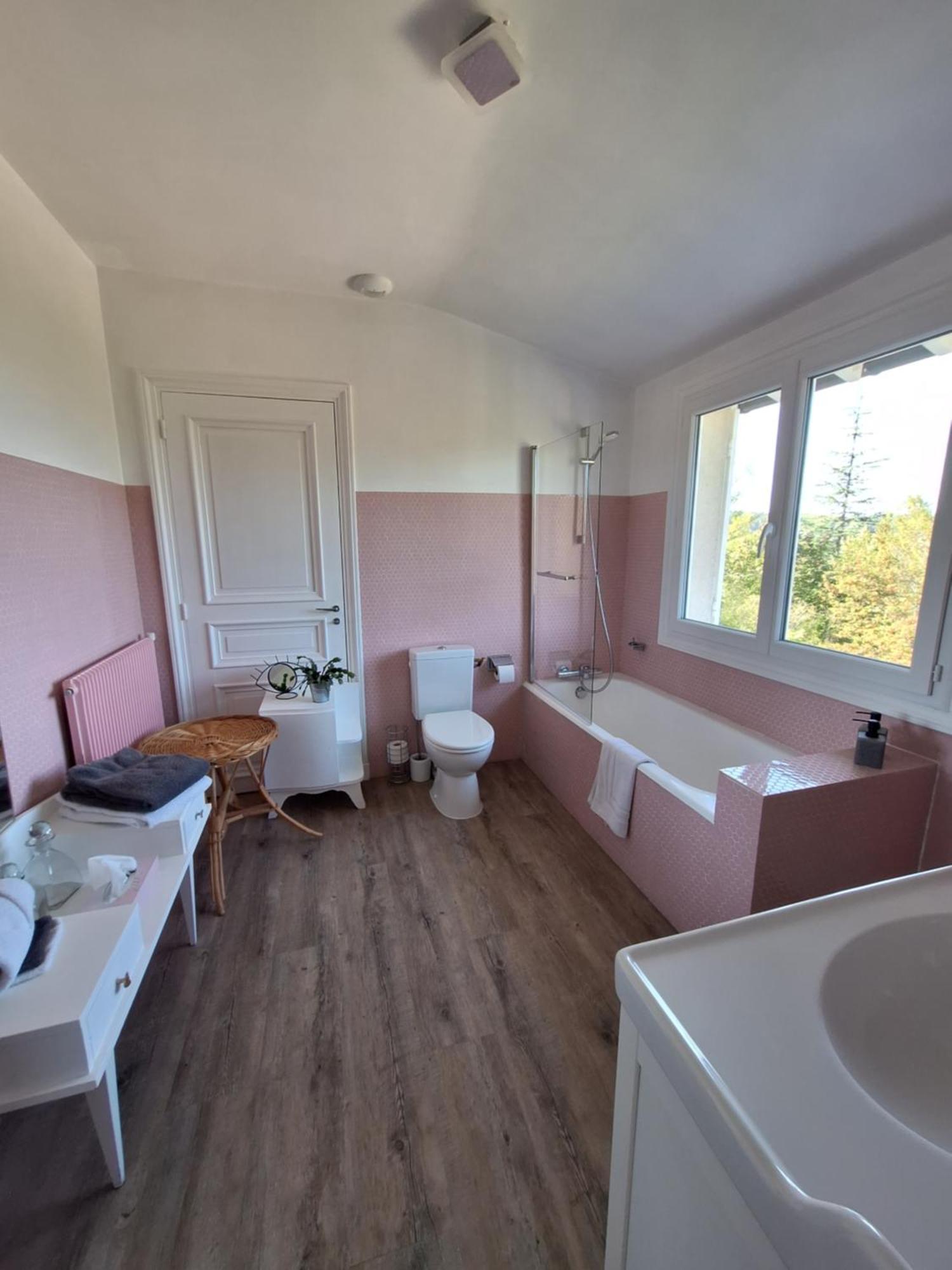 Chambres D'Hotes Le Relais Globe Trotteur Montaigu (Jura) Exterior foto